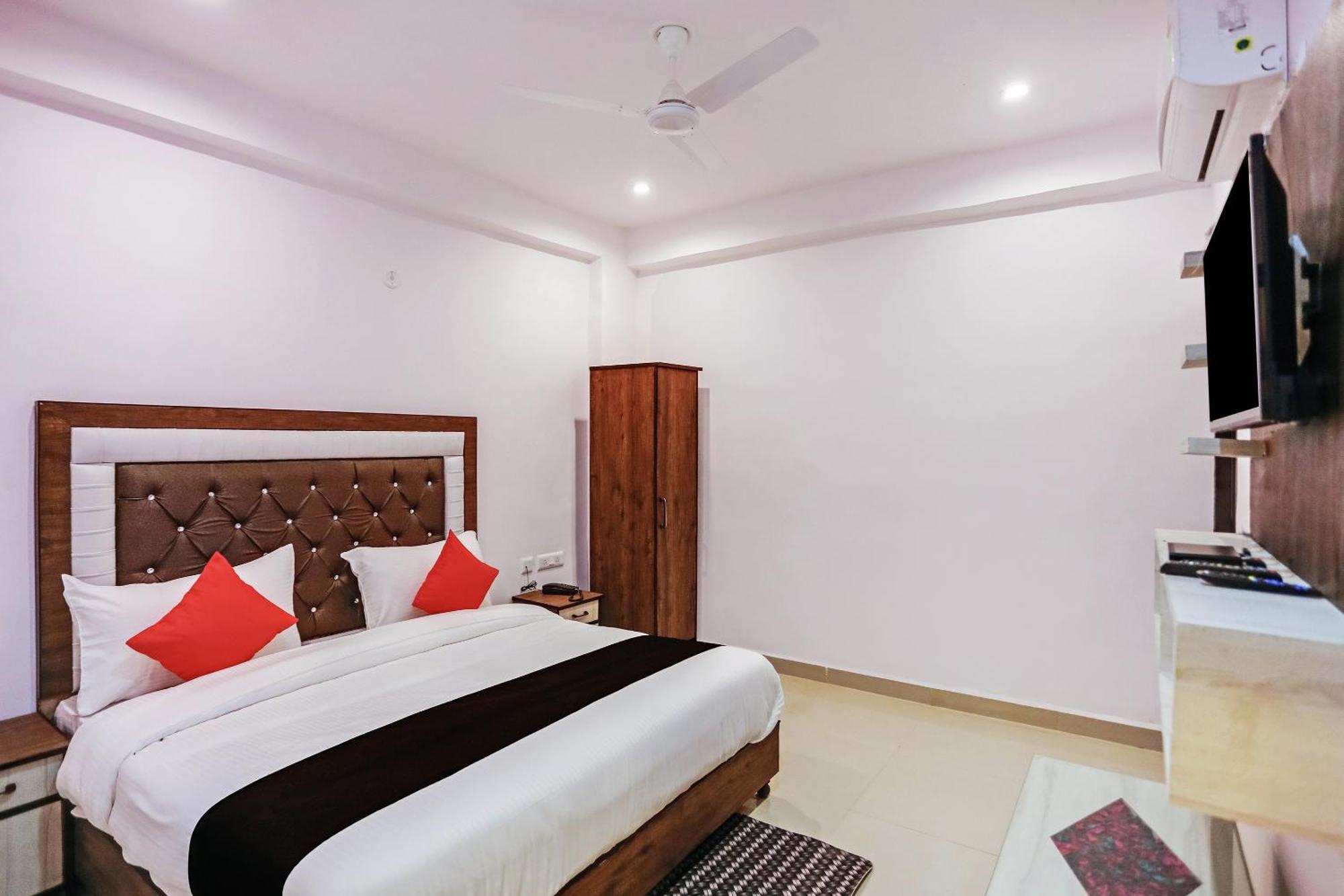 Hotel O Golden Stone Ghaziabad Exterior foto